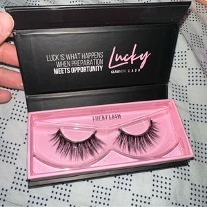 Glamnetic lashes in LUCKY